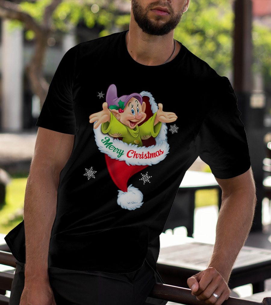 Dopey Merry Christmas Santa Hat Snowflakes T-Shirt