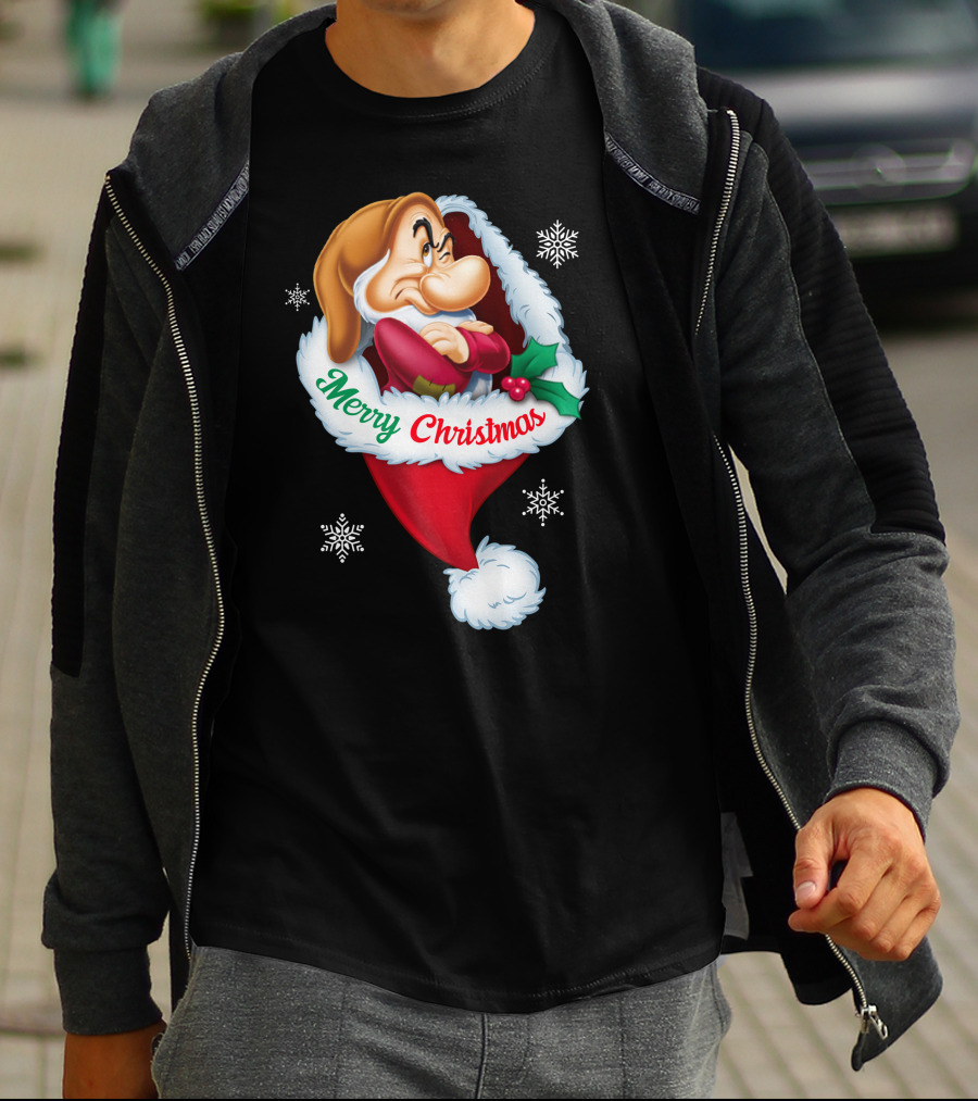 Grumpy Merry Christmas Santa Hat And Snowflakes T-Shirt
