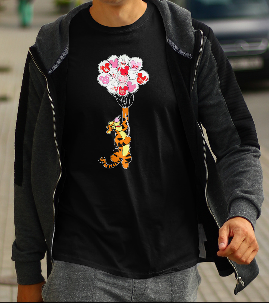 Tigger Flying With Mickey Balloons Valentine's Day Xo Hunny Disney T-Shirt