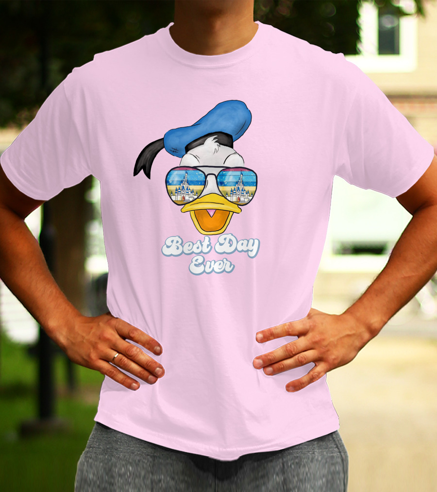 Donald Duck Best Day Ever Sunglasses And Castle T-Shirt