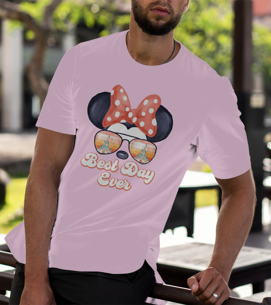 Minnie Mouse Best Day Ever Castle Sunglasses T-Shirt