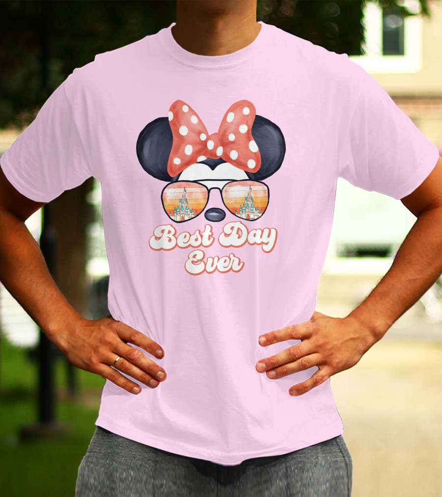 Minnie Mouse Best Day Ever Castle Sunglasses T-Shirt
