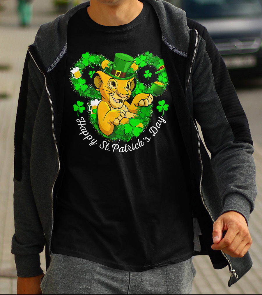 Simba Happy St. Patrick's Day With Shamrock And Green Hat T-Shirt