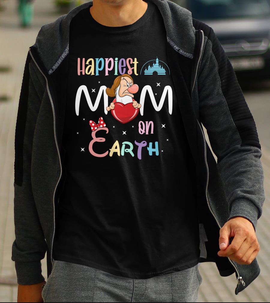 Happiest Mom On Earth Grumpy Dwarf Holding Heart Disney-Inspired T-Shirt