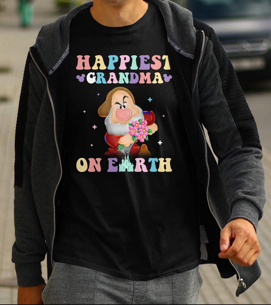 HAPPIEST GRANDMA ON EARTH GRUMPY DWARF DISNEY MAGIC KINGDOM T-Shirt