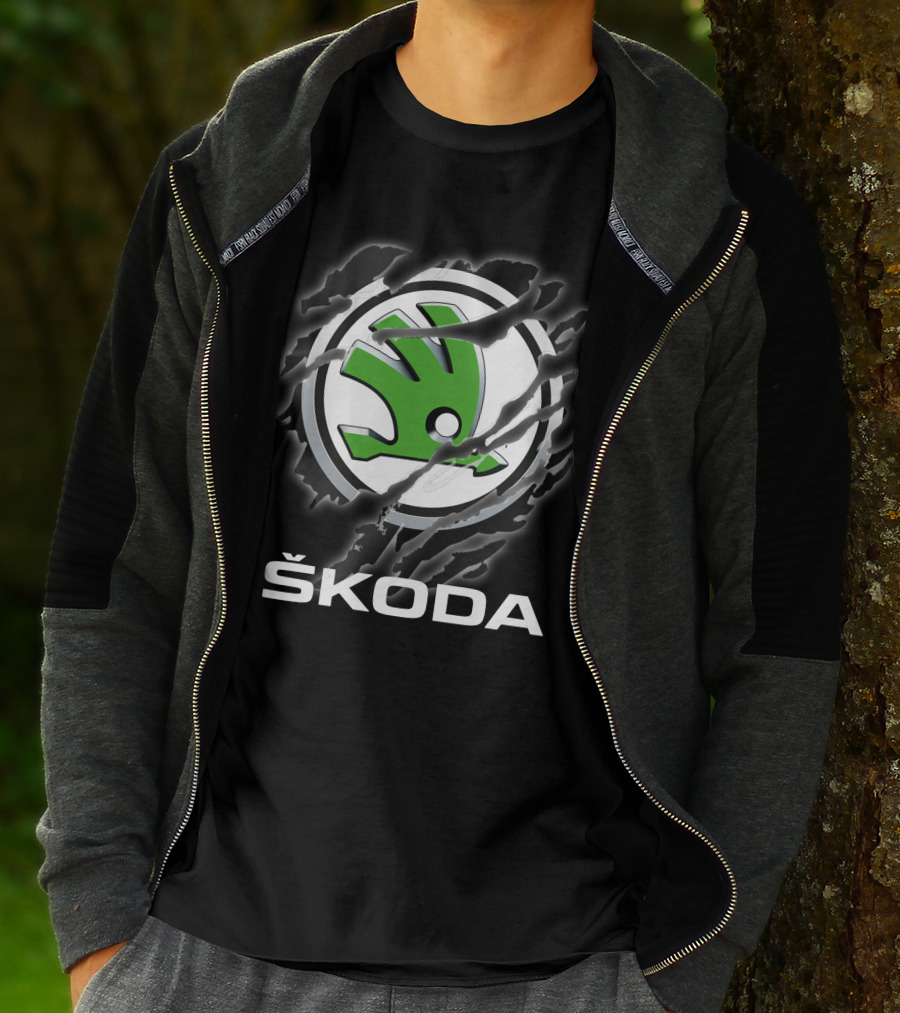 Skoda Green Emblem With Claw Marks T-Shirt