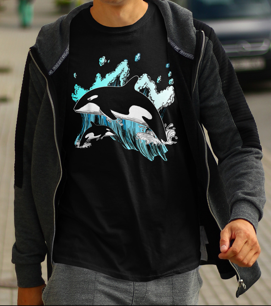 Killer Whale Ocean Lover Orca Splashing Waves Men's Gift Idea T-Shirt