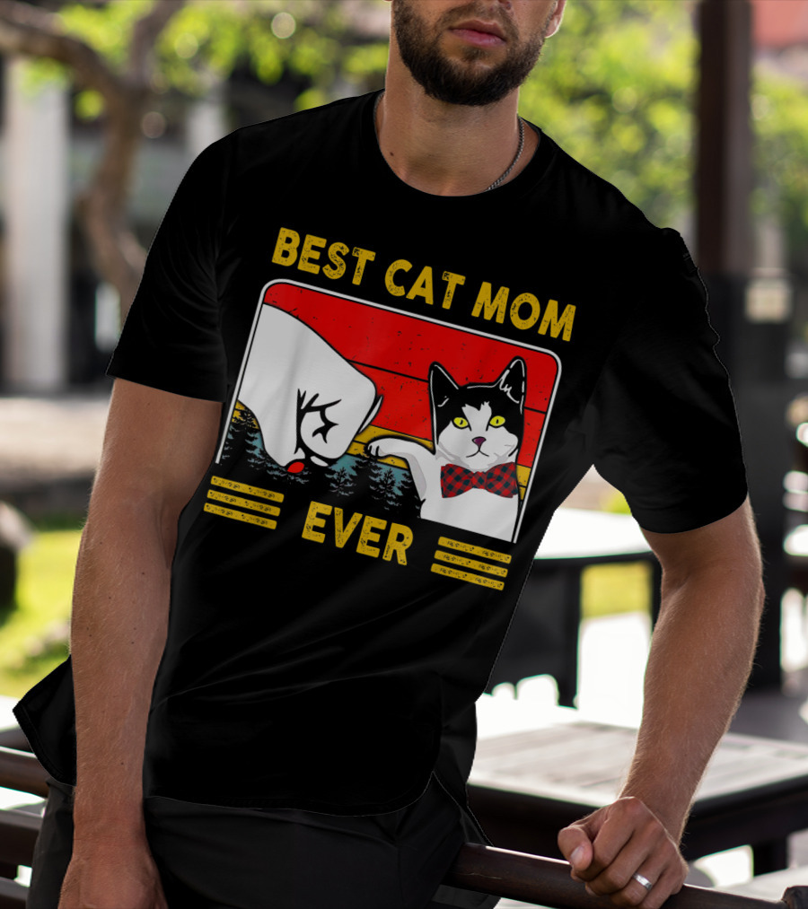 BEST CAT MOM EVER Retro Vintage Cat With Fist Bump And Bow Tie T-Shirt