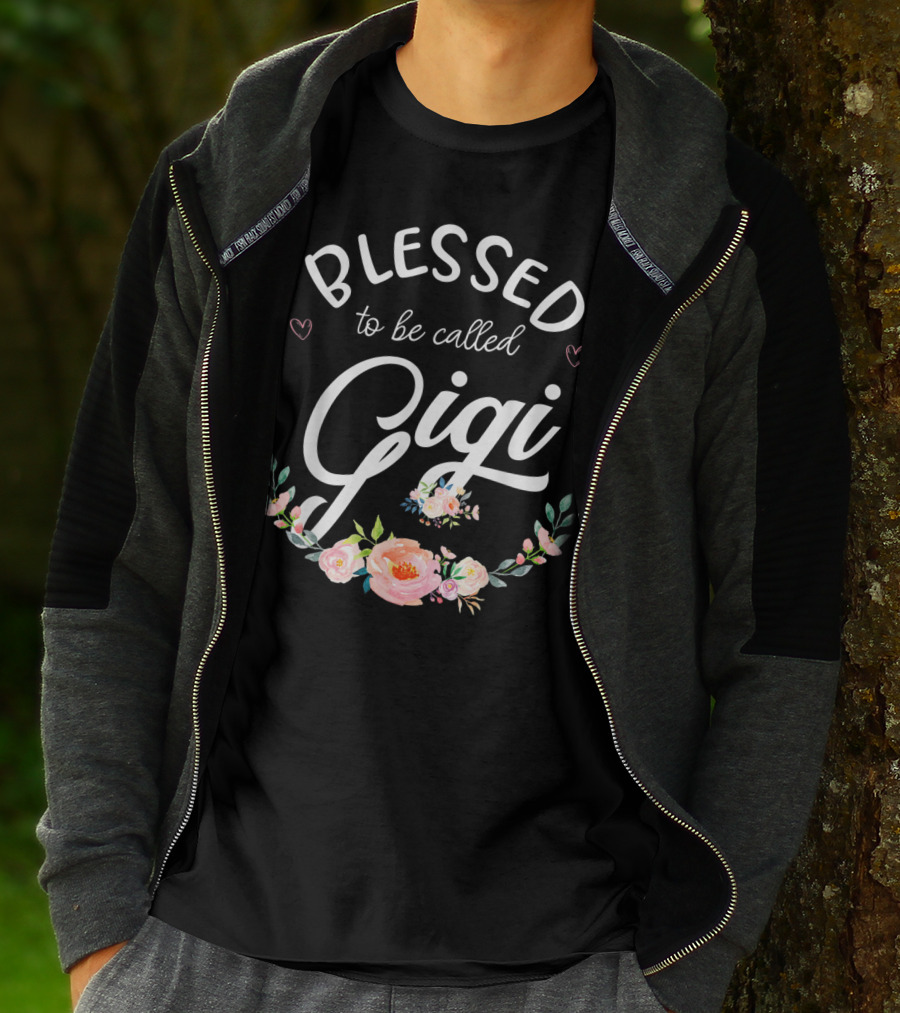 Blessed To Be Called Gigi Floral Grandma T-Shirt
