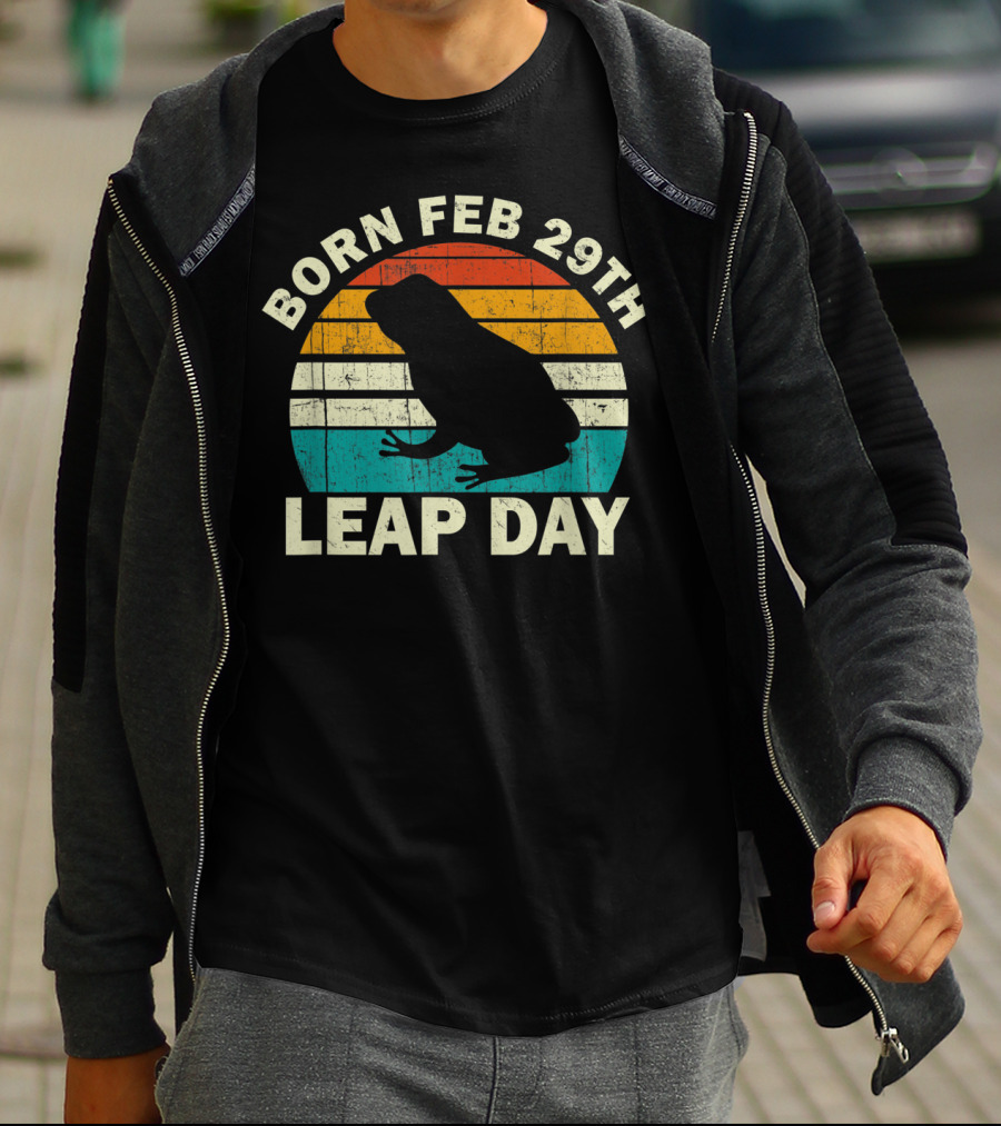 Born Feb 29th Leap Day Frog Vintage Retro Stripe T-Shirt
