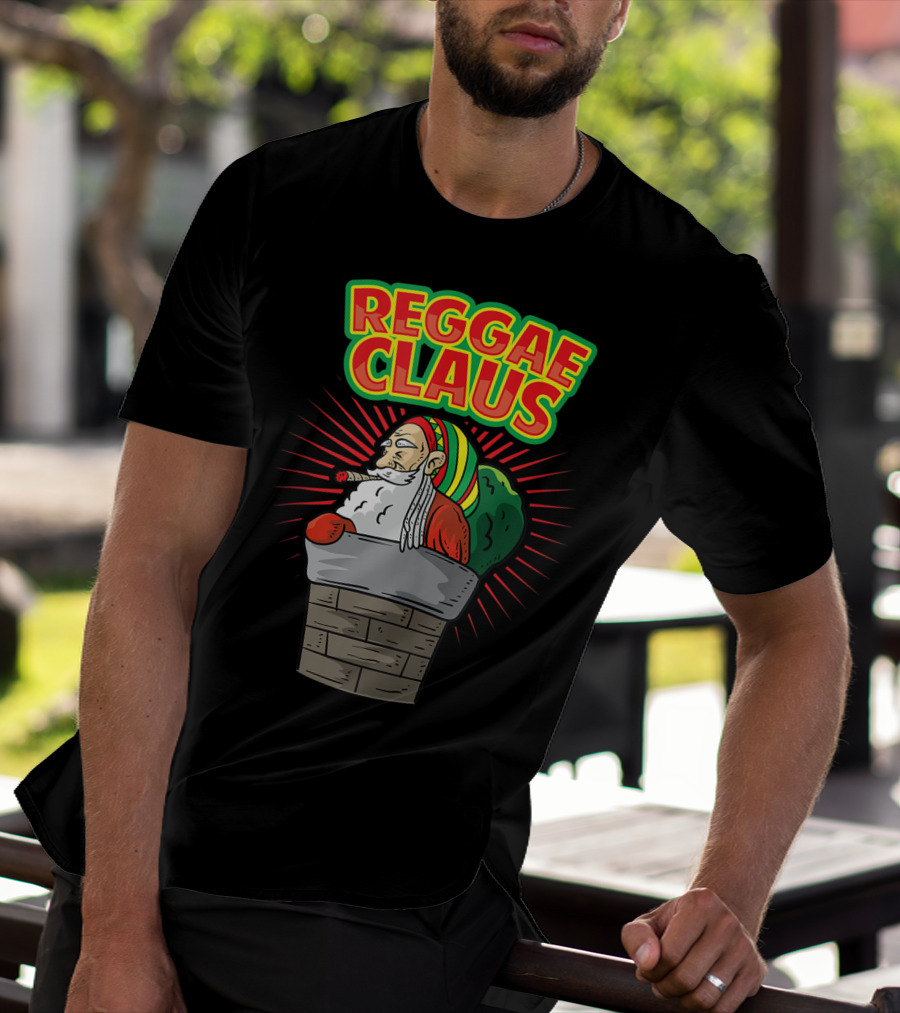 Reggae Claus Santa With Dreadlocks Smoking Weed In Chimney T-Shirt