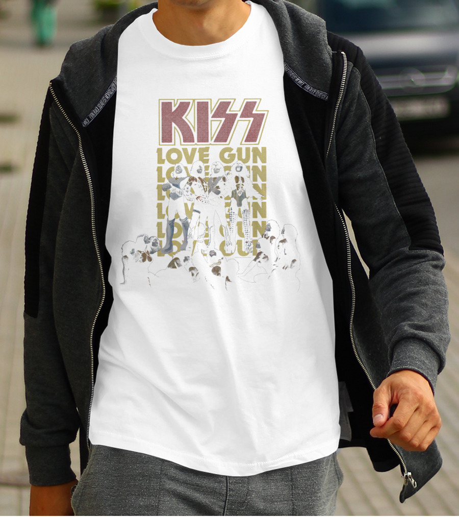 KISS Love Gun Band Members Iconic Album T-Shirt