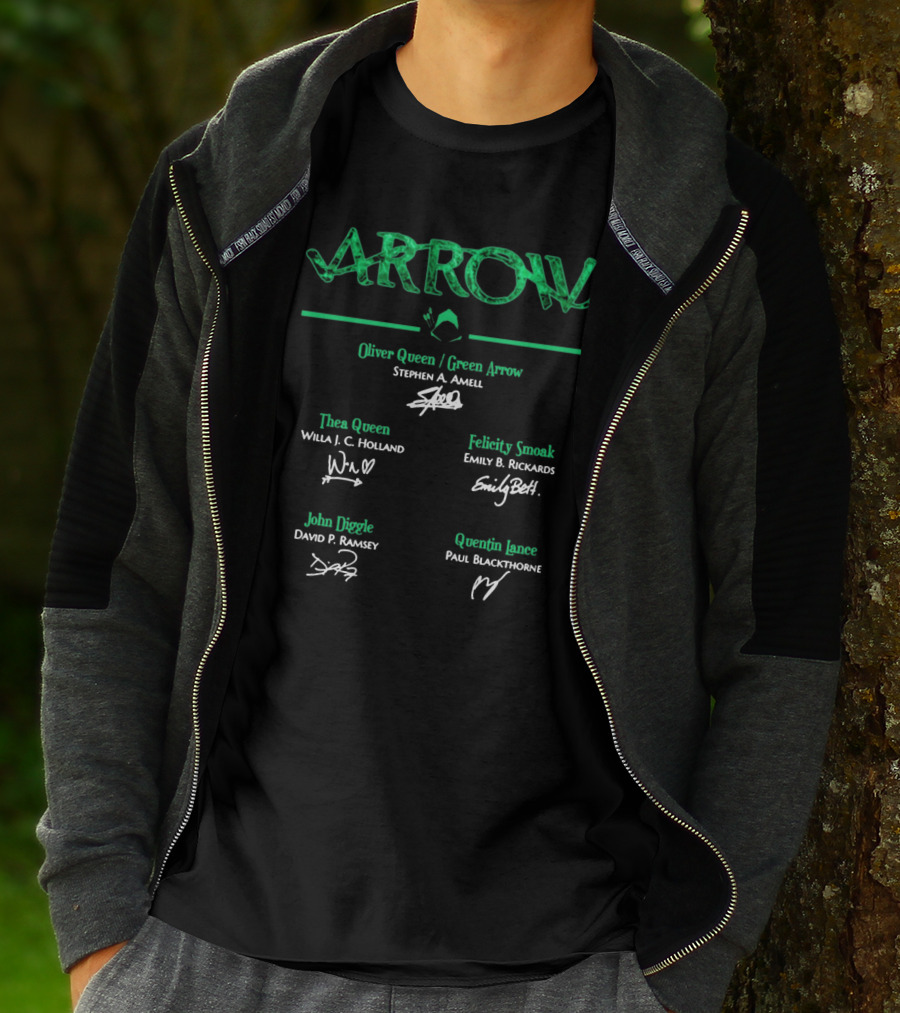 ARROW Stephen Amell Oliver Queen Green Arrow Willa Holland Emily Bett Rickards David Ramsey Paul Blackthorne T-Shirt