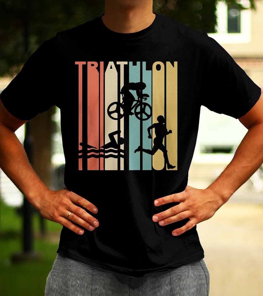 VINTAGE TRIATHLON SWIMMING CYCLING RUNNING SILHOUETTES RETRO STRIPES T-Shirt