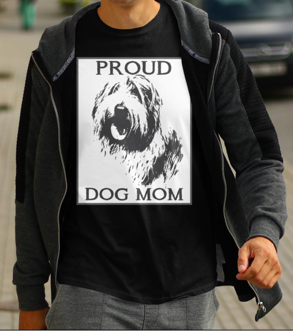 Proud Dog Mom Old English Sheepdog T-Shirt