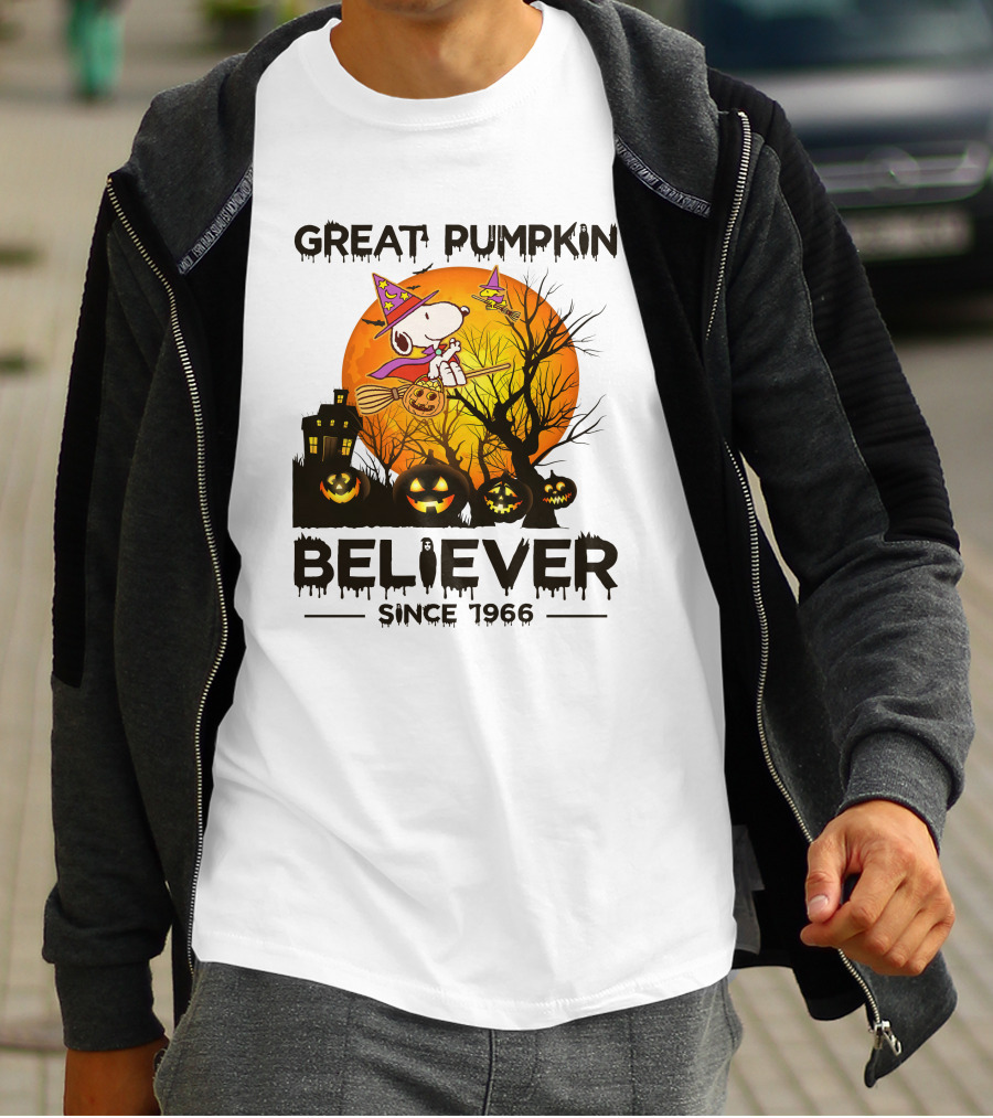 Great Pumpkin Believer Since 1966 Snoopy Halloween Scene T-Shirt