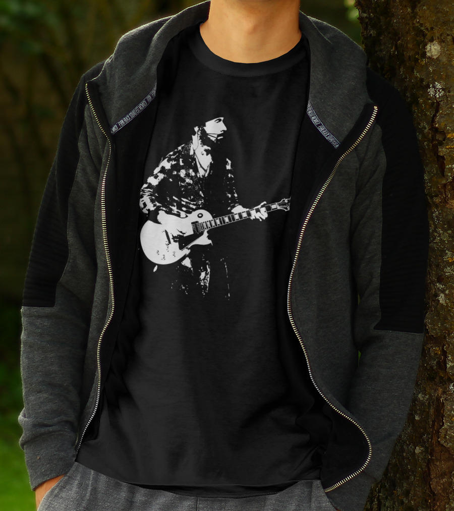 Mens Guitar Player Iconic Style Les Paul T-Shirt