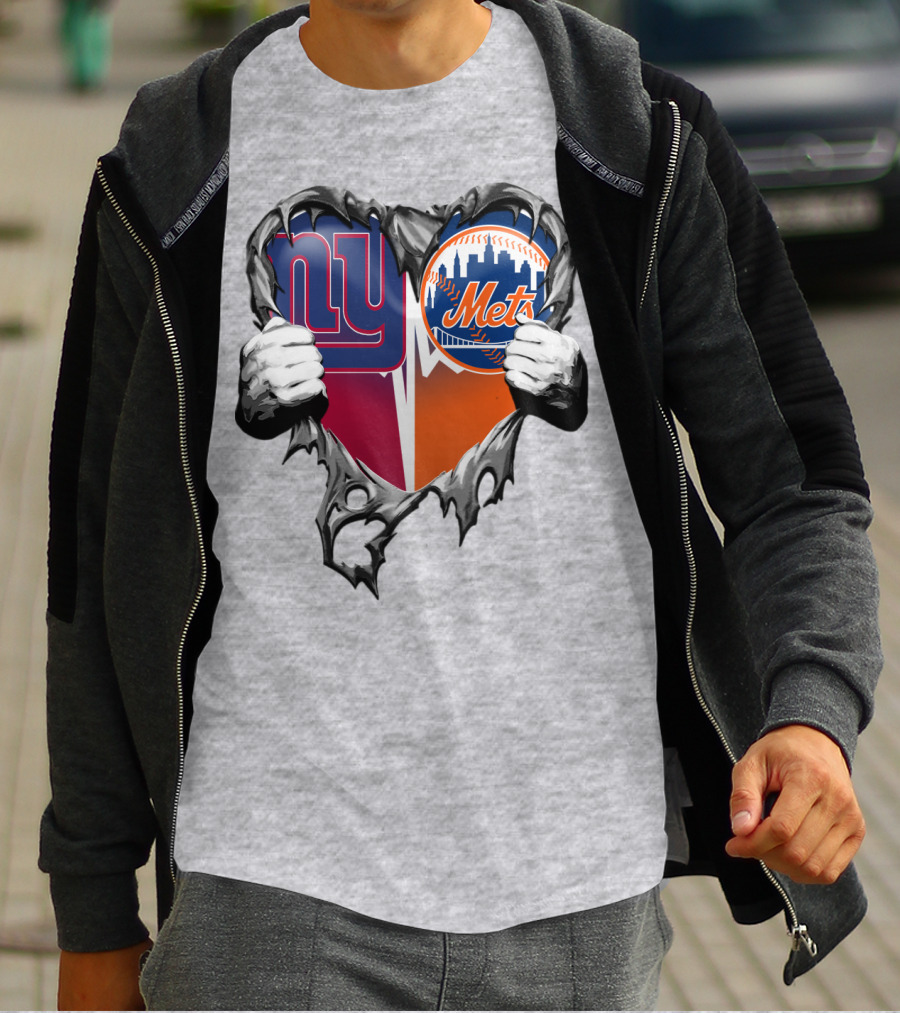 New York Giants Mets Heart Rip T-Shirt