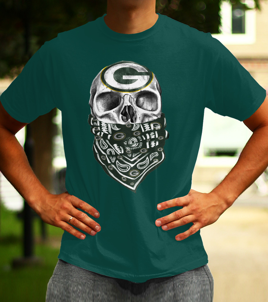 Green Bay Packers Skull With Bandana Featuring T-Shirt