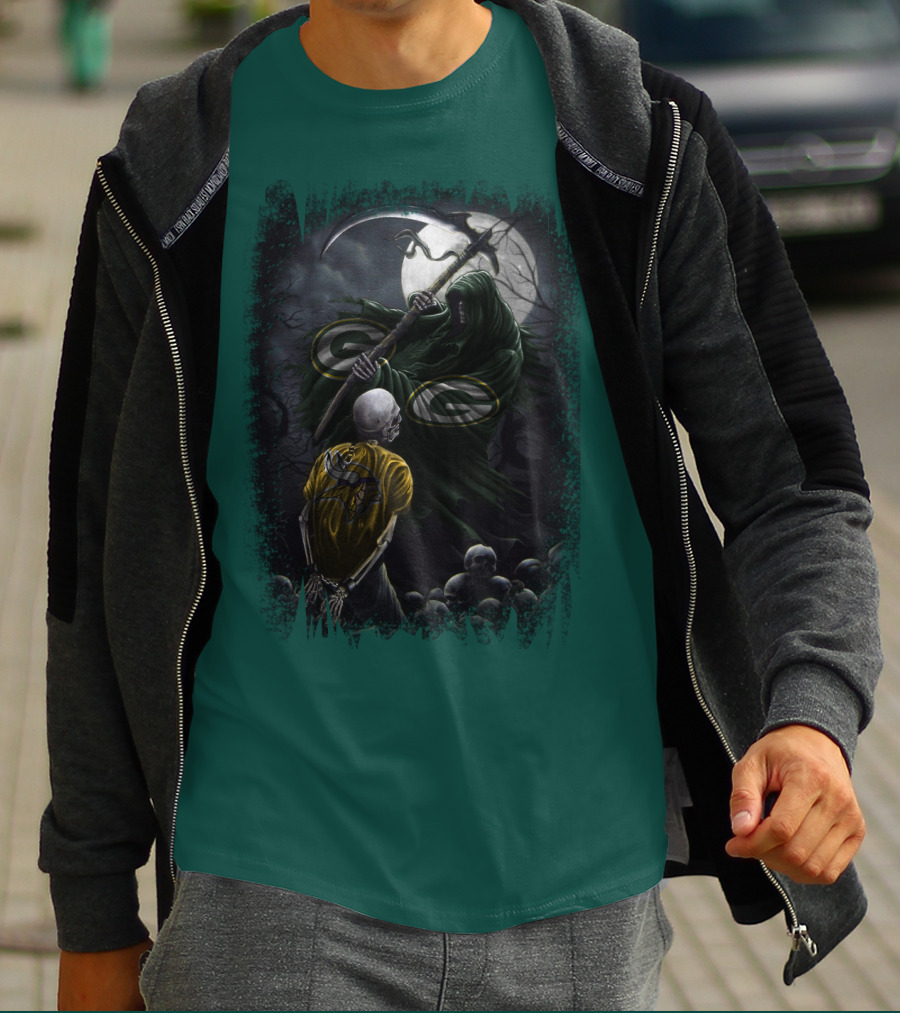 Green Bay Packers Grim Reaper Scene With Skeleton Under Moonlight T-Shirt