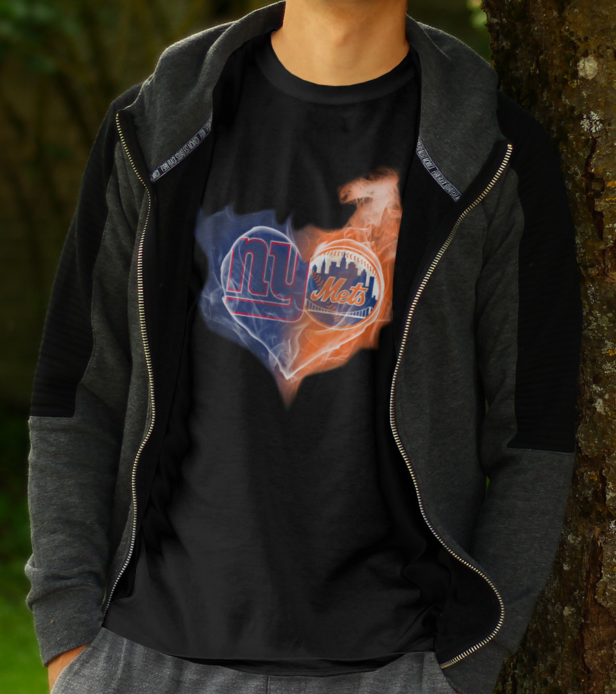 Ny Giants And Mets Heart Shape Smoke Effect T-Shirt