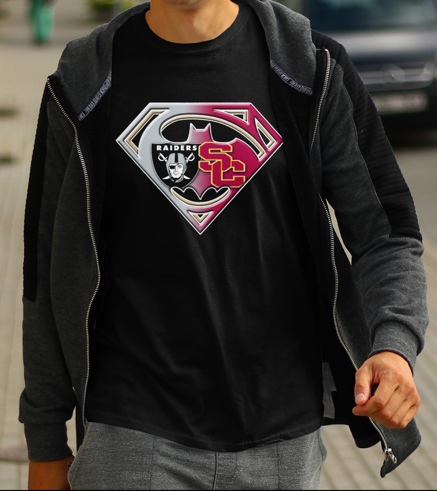 Raiders Sc Batman Superman Mashup Bat 099 T-Shirt