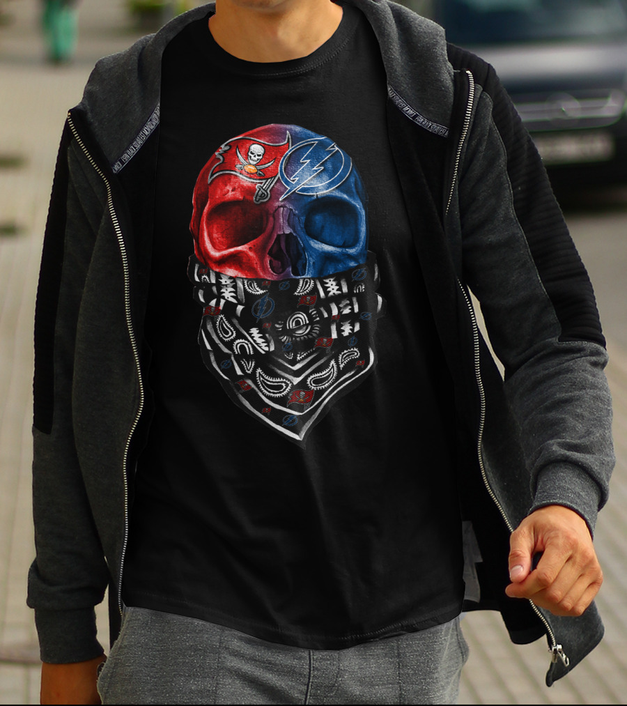 Buccaneers And Lightning Skull Bandana T-Shirt