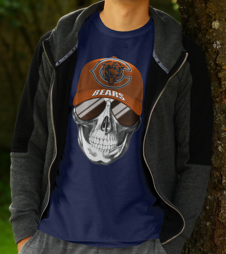 Chicago Bears Skull Cap With Logo And Sunglasses T-Shirt