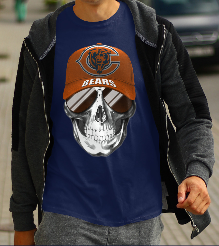 Chicago Bears Skull Cap With Logo And Sunglasses T-Shirt