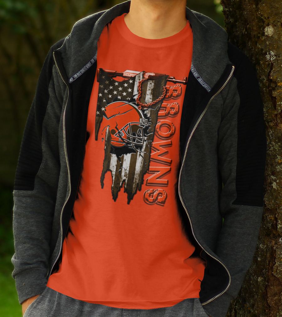Cleveland Browns American Flag Football Helmet Browns T-Shirt