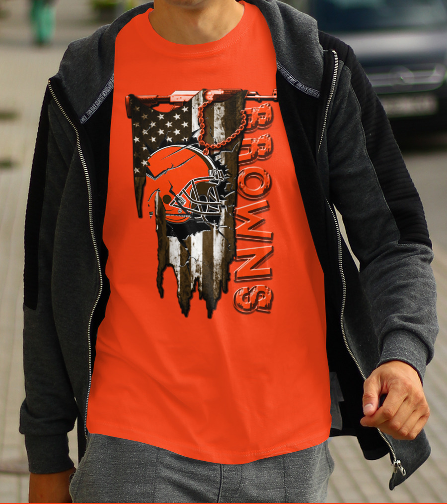 Cleveland Browns American Flag Football Helmet Browns T-Shirt