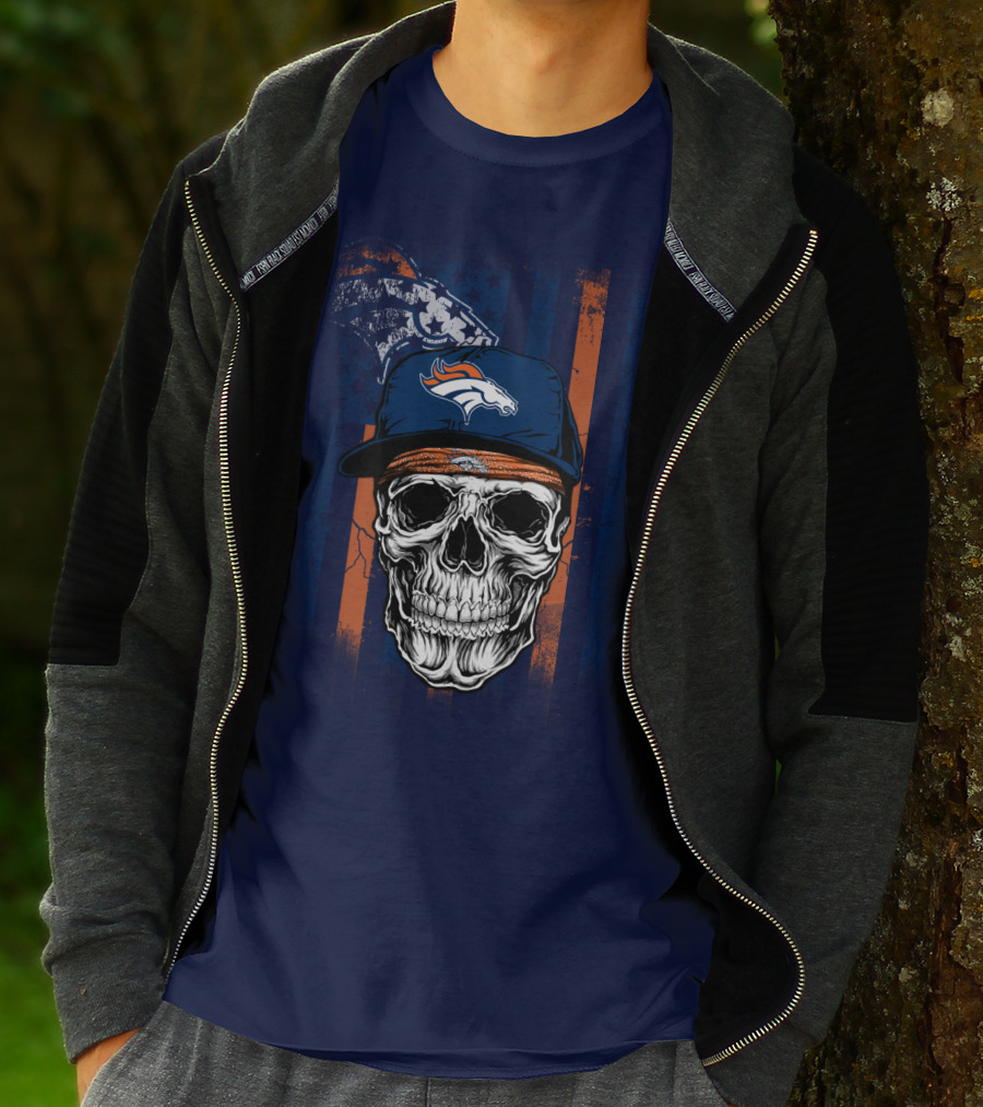 Denver Broncos Skull With Cap And Logo На Тёмно-Синем Фоне T-Shirt