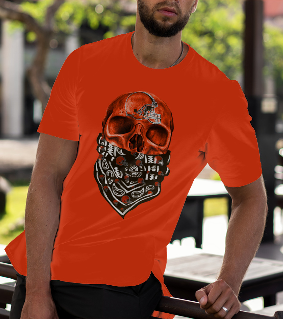 Cleveland Browns Skull With Helmet And Bandana T-Shirt