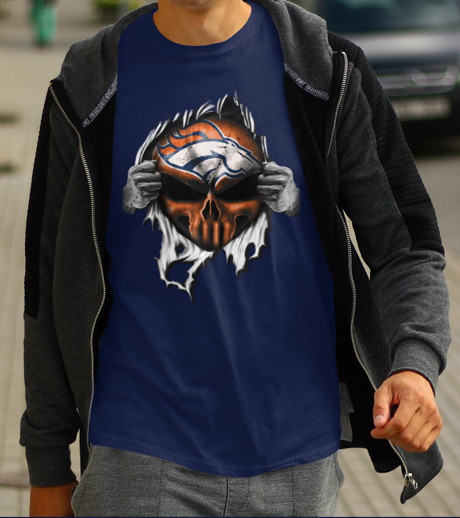 Denver Broncos Skull Logo Peeling T-Shirt