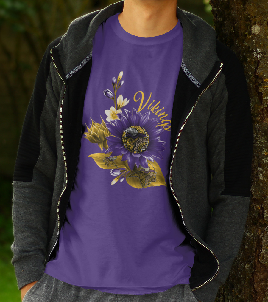 Vikings Minnesota Purple Floral Football Team Badge T-Shirt