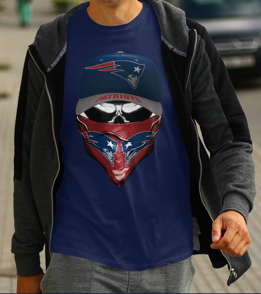 New England Patriots Cap And Skull Bandana T-Shirt