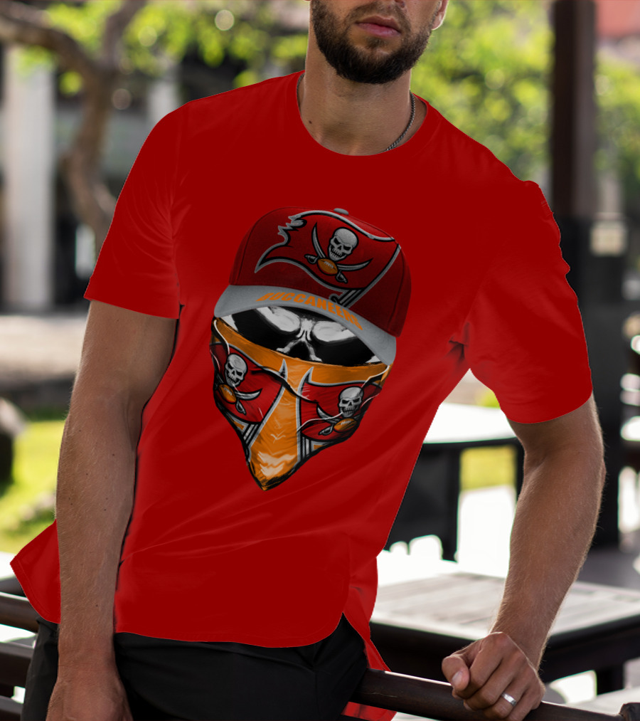 Buccaneers Skull Logo Hat And Bandana Red T-Shirt