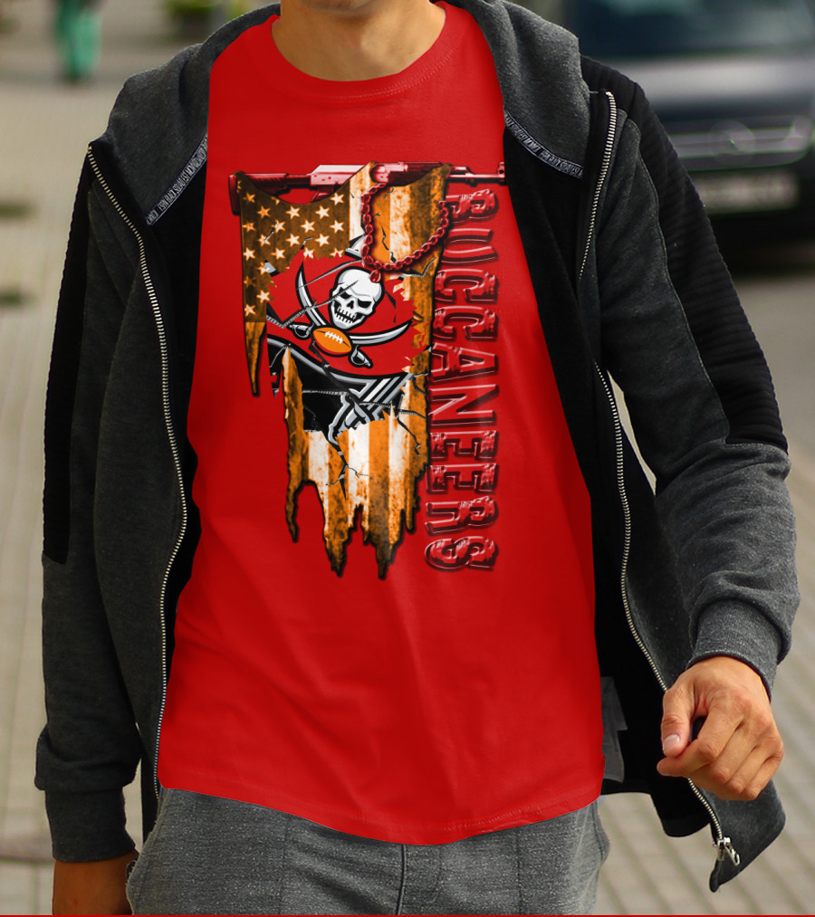 Tampa Bay Buccaneers American Flag Skull T-Shirt