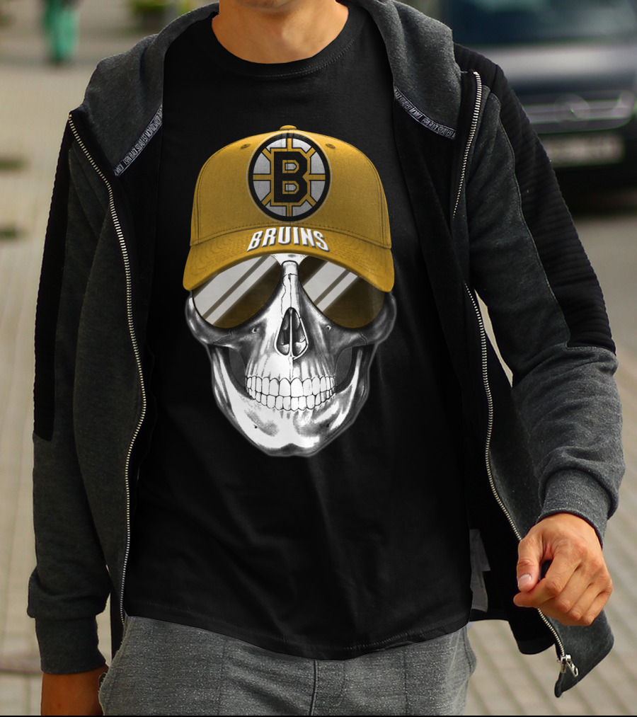 Boston Bruins Skull Cap With Hockey T-Shirt