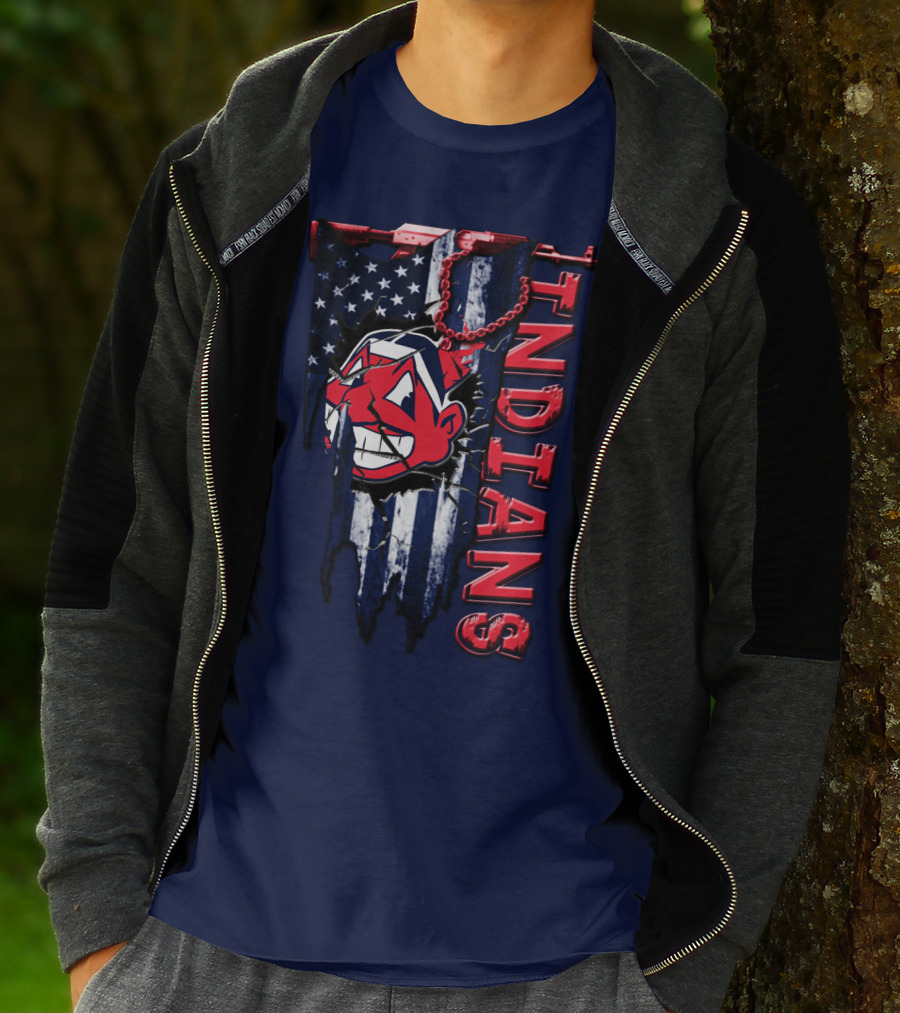 Cleveland Indians Vintage Chief Wahoo With American Flag And Red Chain T-Shirt