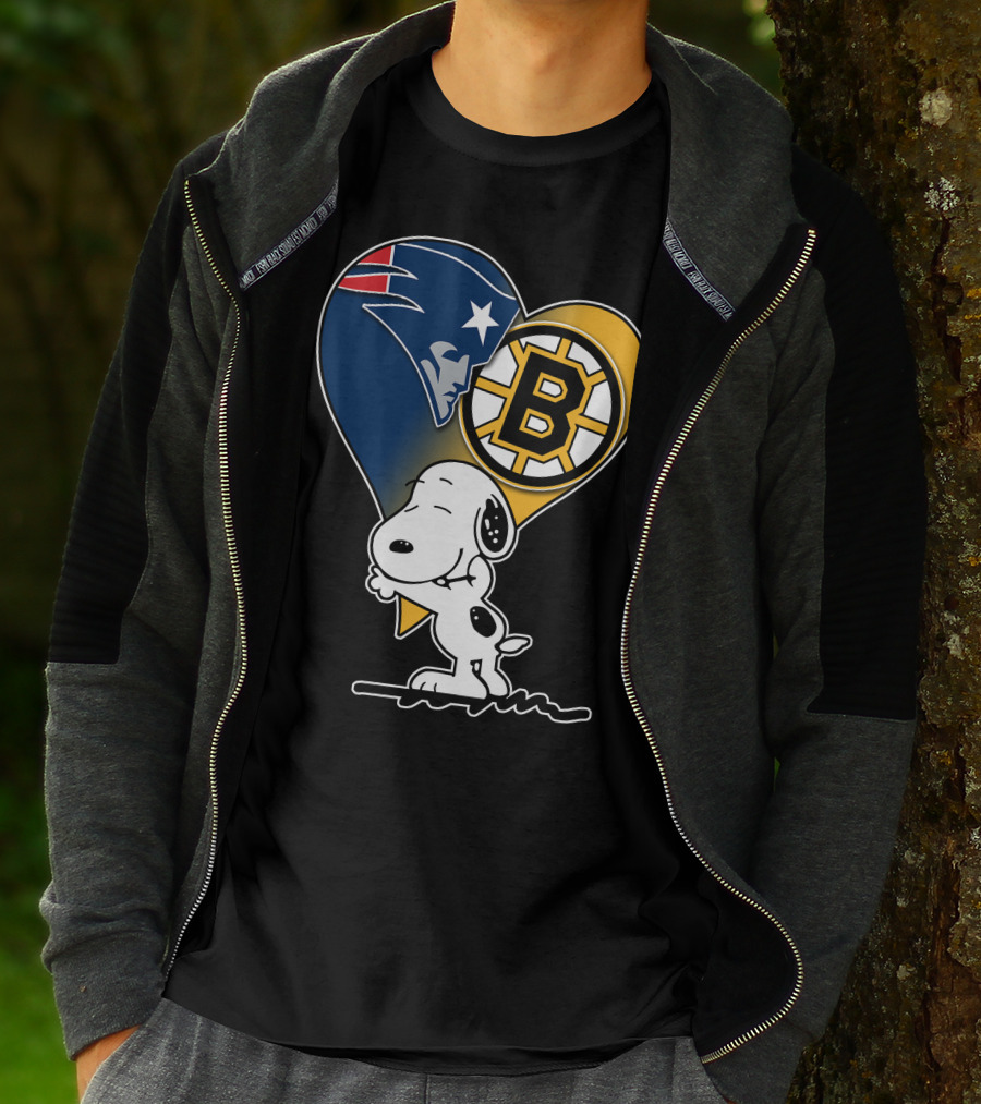 Patriots Bruins Snoopy Heart Hug T-Shirt