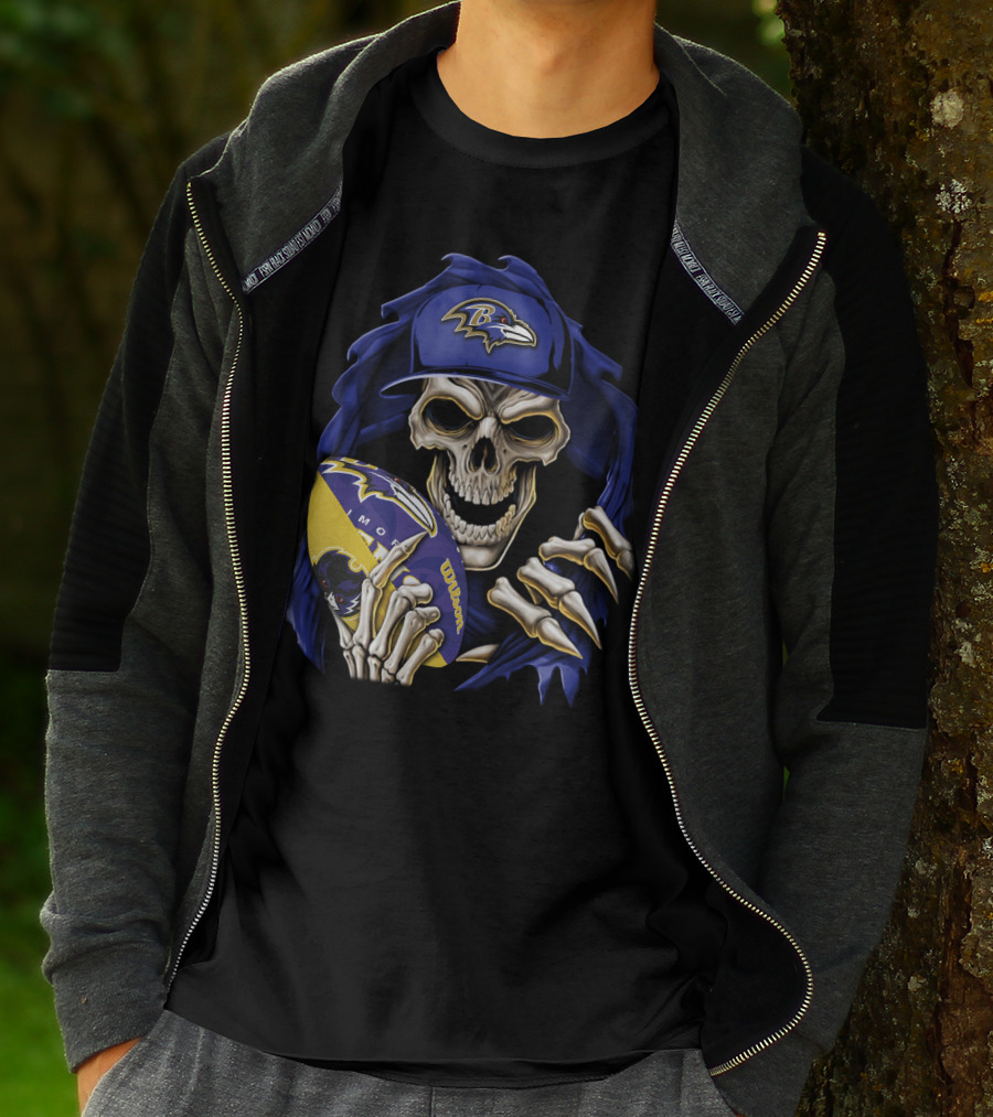 Skullbong Baltimore Ravens Skeleton Holding Football T-Shirt