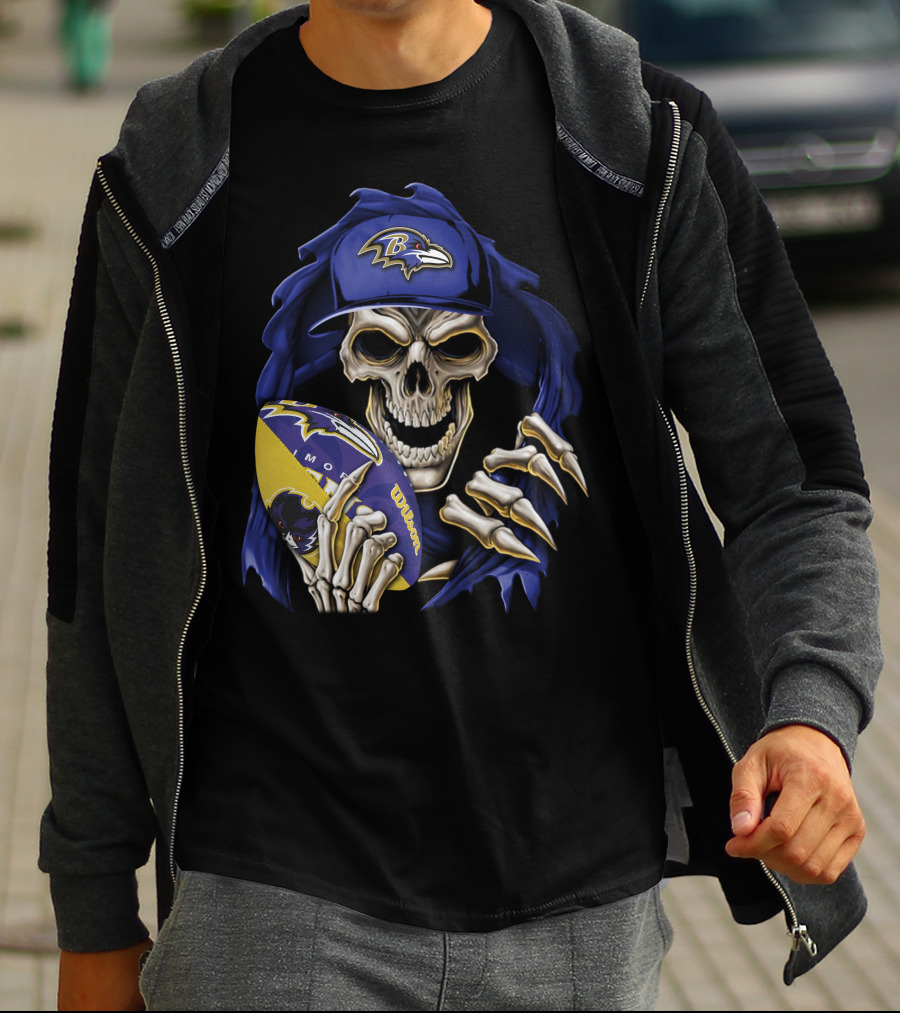 Skullbong Baltimore Ravens Skeleton Holding Football T-Shirt