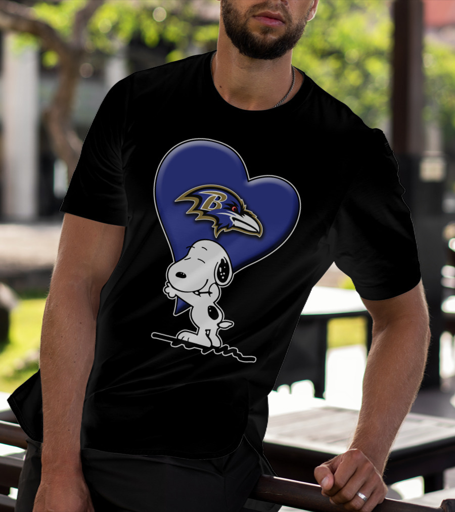 Snoopy Hugging Baltimore Ravens Heart T-Shirt