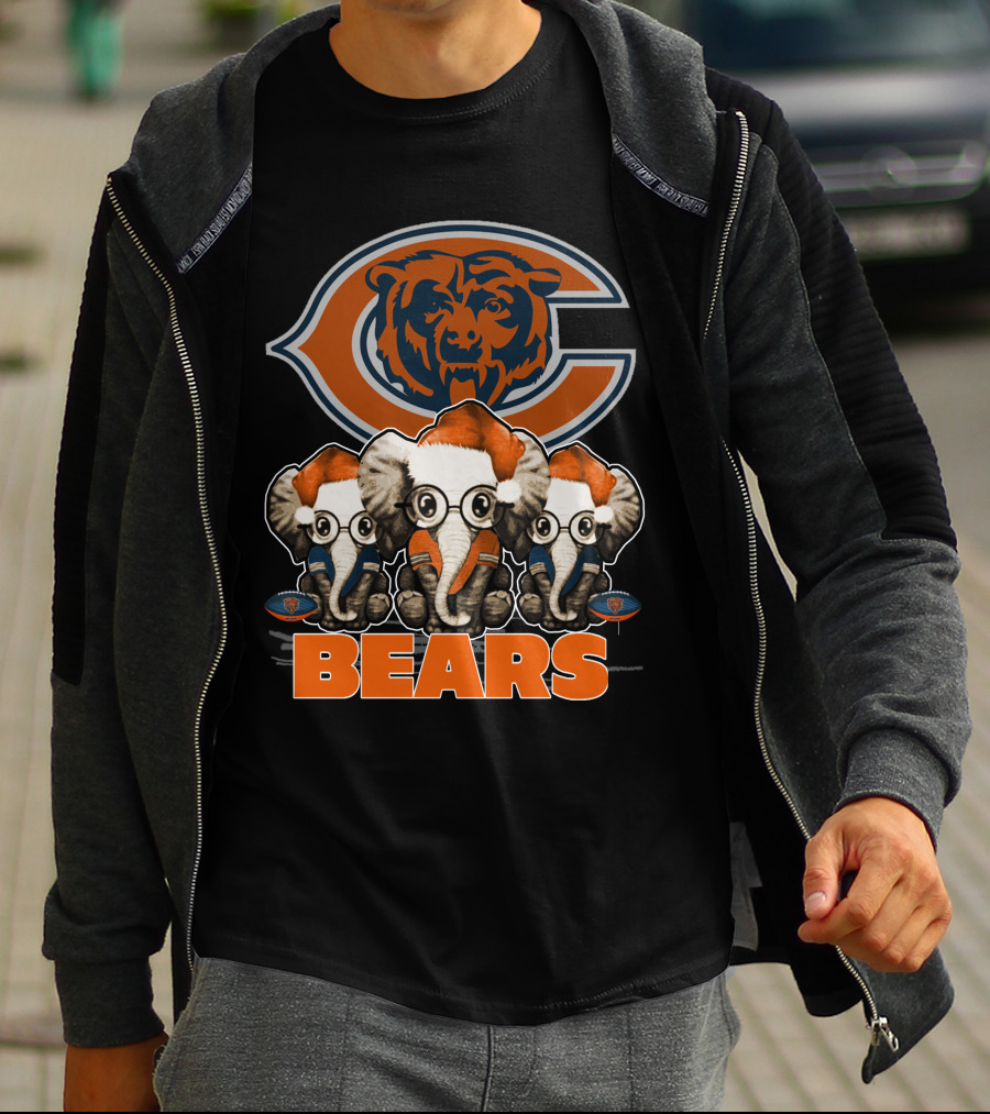 CHICAGO BEARS Christmas Elephants With Santa Hats T-Shirt