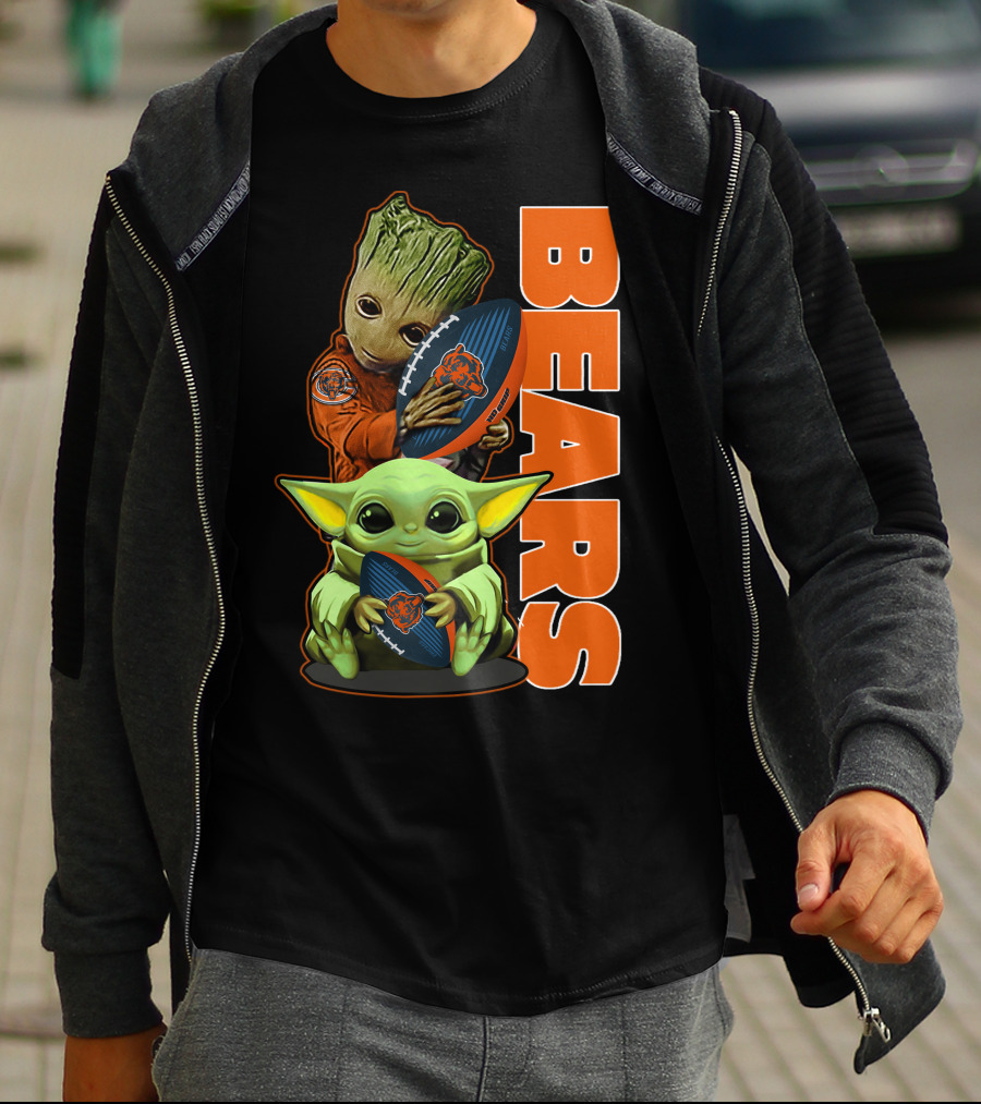 Groot And Baby Yoda Holding Chicago Bears Football T-Shirt