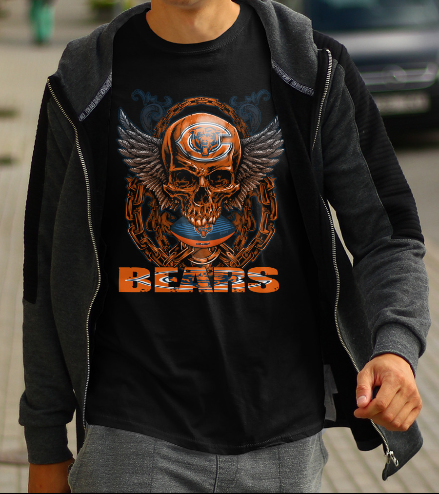 Skullfb Winged Skull With Chicago Bears Football Helmet And Chains BEARS T-Shirt