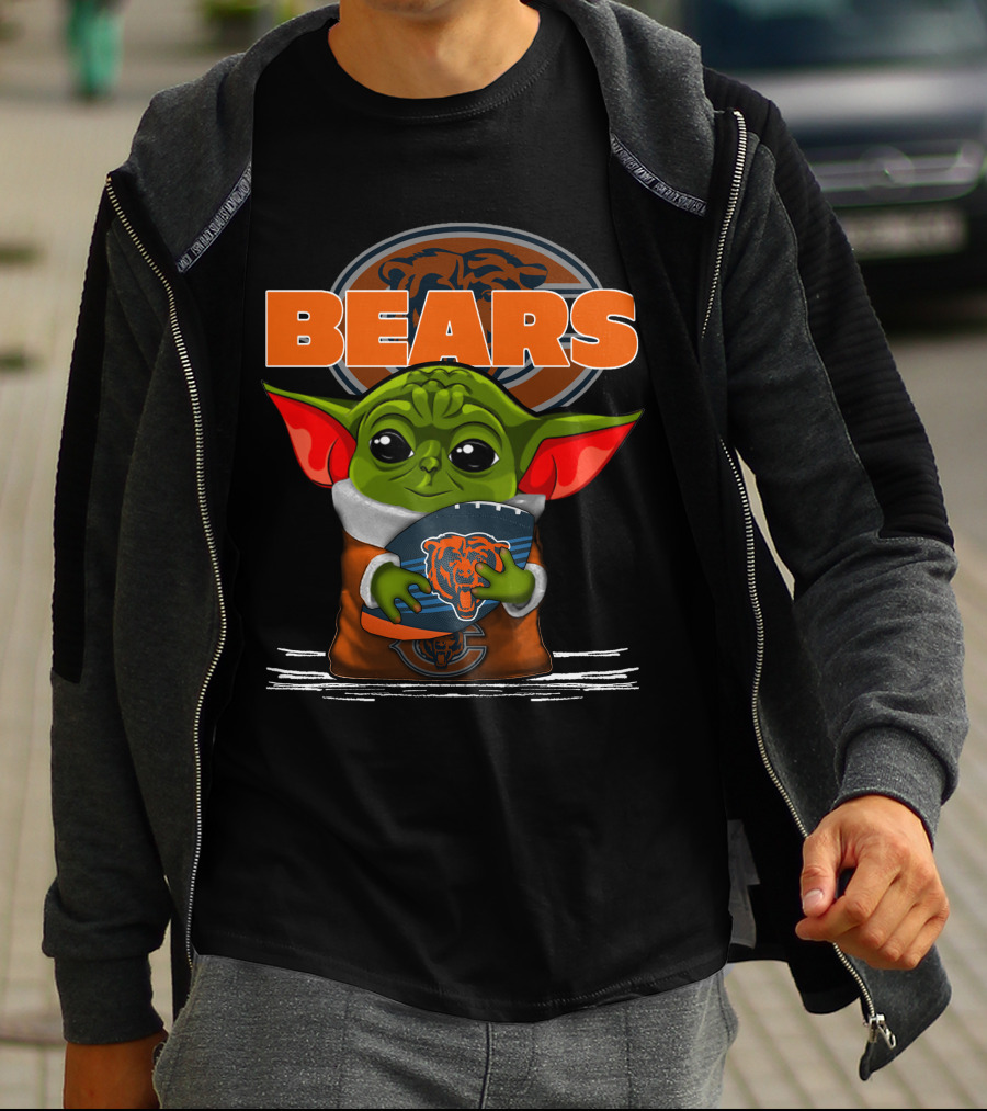 BEARS Yoda Holding Football Chicago T-Shirt