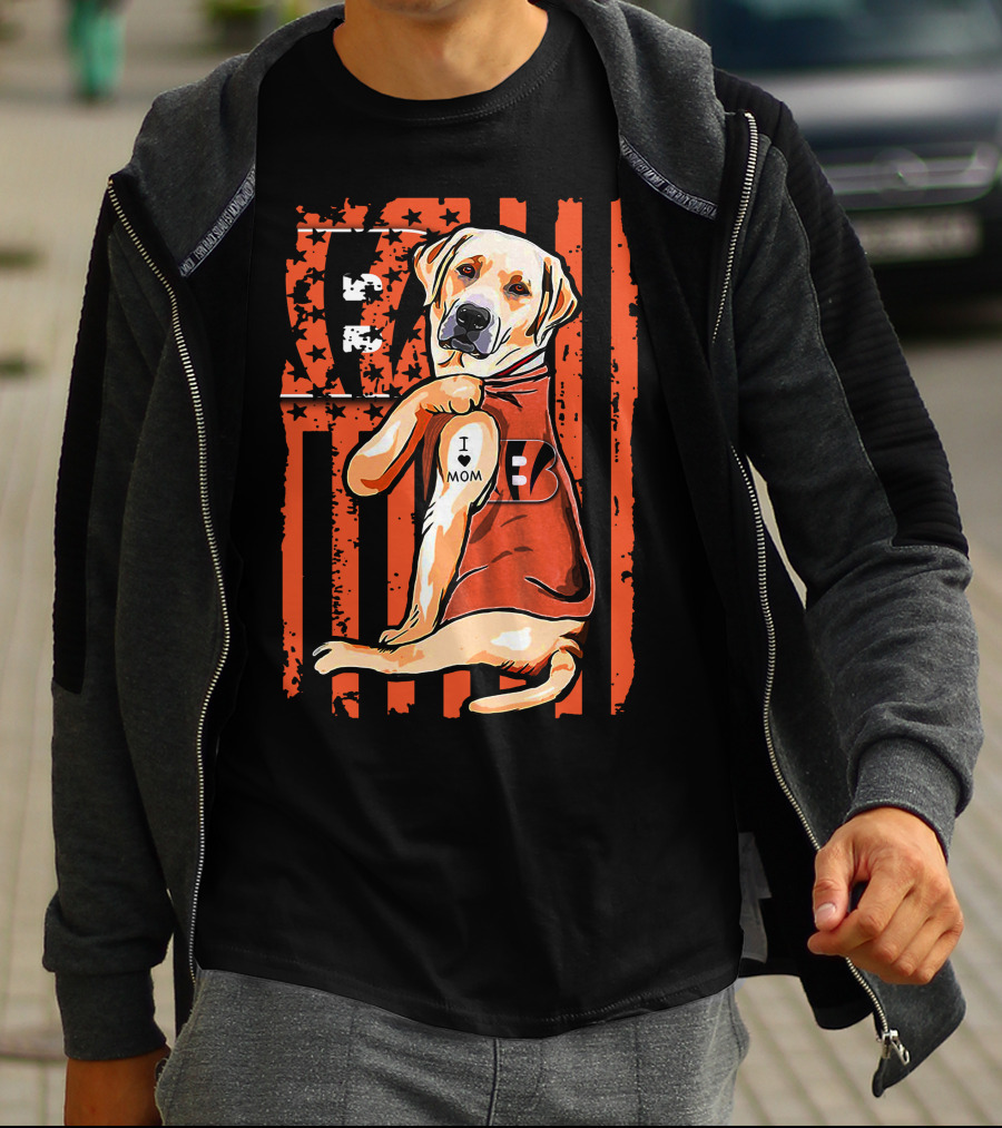 Labrador Retriever CINCINNATI BENGALS I Love Mom T-Shirt