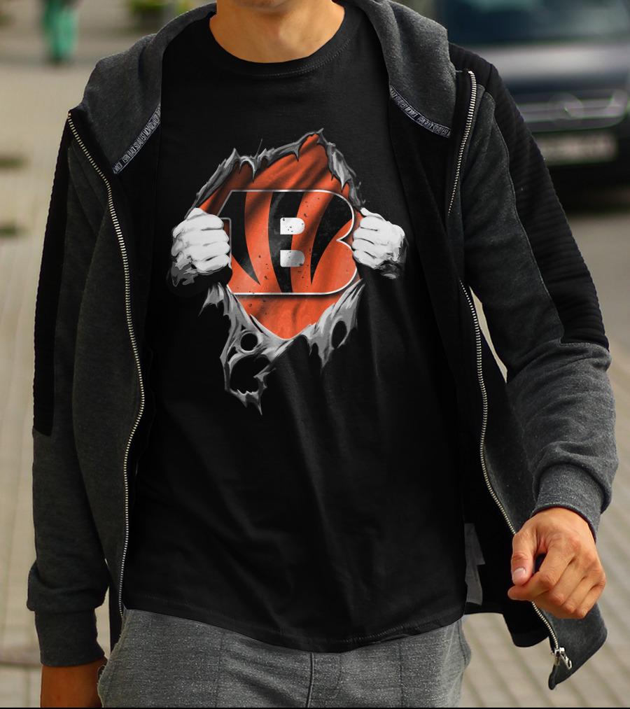 Torn Cincinnati Bengals Logo With Tiger Stripe Effect T-Shirt